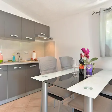 Apartment Fuer 3 Personen Ca 36 Qm In Pula-fondole, Istrien Istrische Riviera *